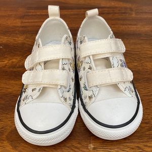 Converse girl’s low top sneakers butterflies toddler size 7